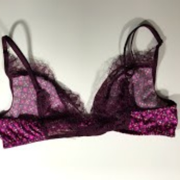 Victoria Secret Bralette - Not Lined NWT Size M - Picture 2 of 2
